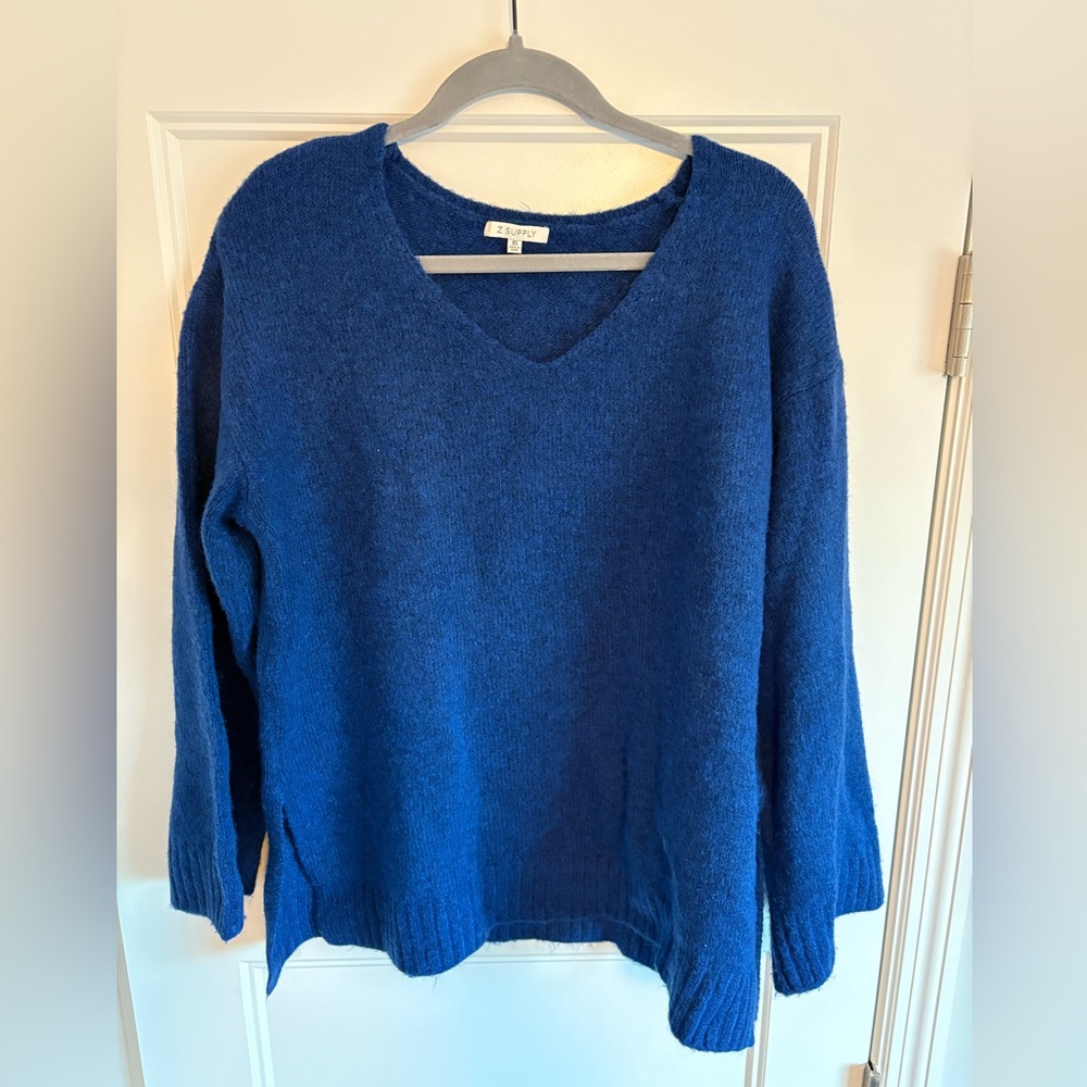 Zsupply vneck tunic sweater, split sides, royal blue, size XS